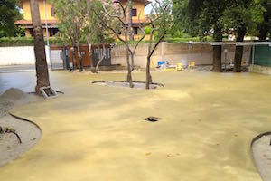 Giardino di villa con pavimentazione architettonica